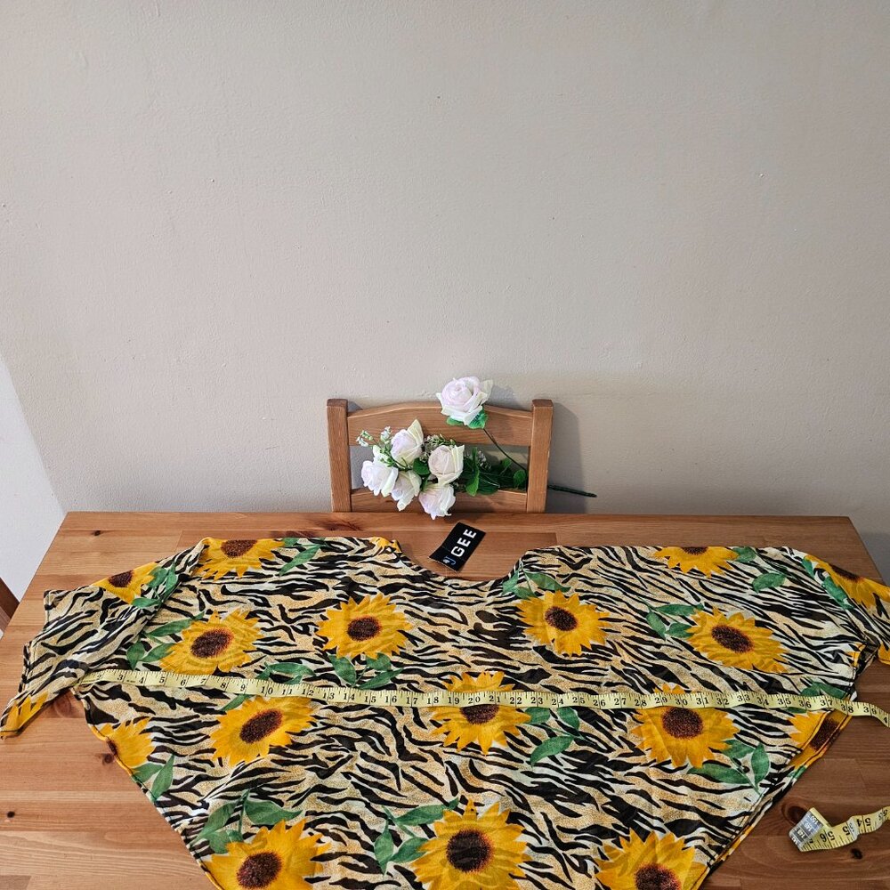 J GEE - Vintage Triangular Shawl Wrap Sunflowers Women Black - Picture 2 of 8